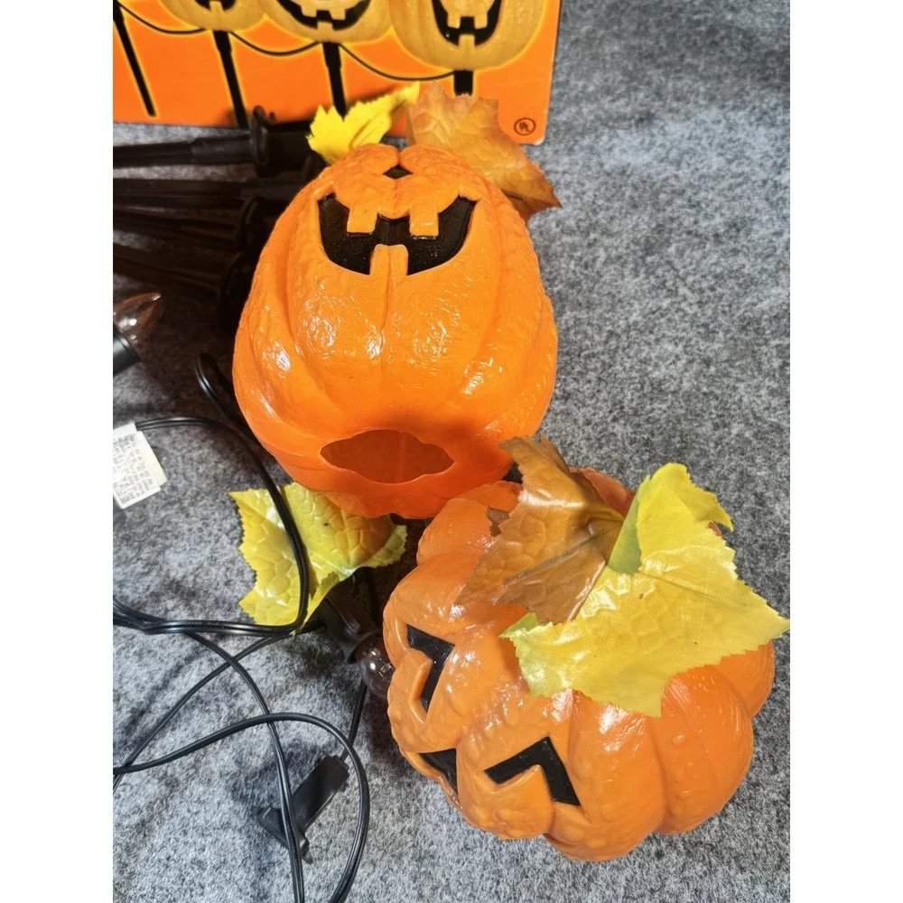 Halloween Pumpkin Blow Mold Lawn Stakes 5 Count Light Set Indoor/Outdoor Vintage
